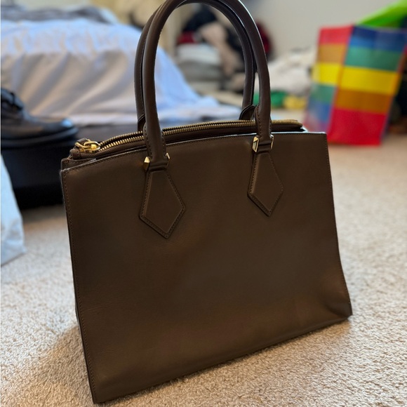 Authentic Michael Kors Handbag - Picture 7 of 9